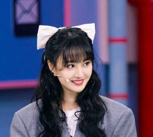 娱乐圈吃瓜博主戴口罩,揭秘明星隐私背后的神秘面纱 第3张 娱乐圈吃瓜博主戴口罩,揭秘明星隐私背后的神秘面纱 第3张